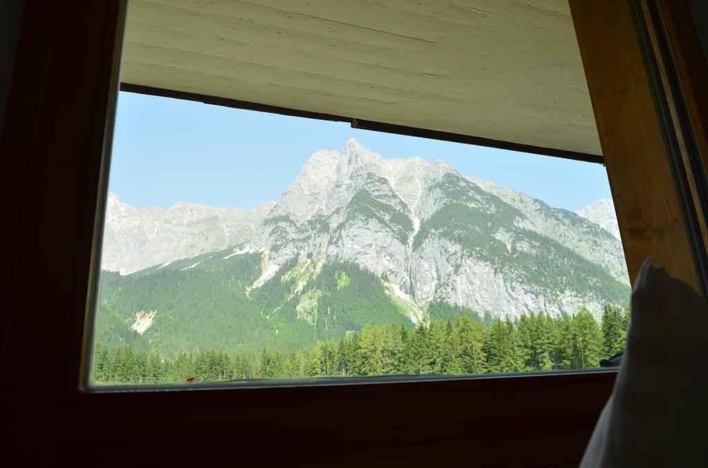 Landhaus Ahrn Leutasch Zimmer foto